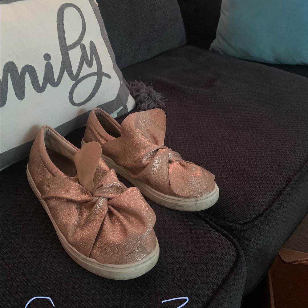 Girls fashion shoes